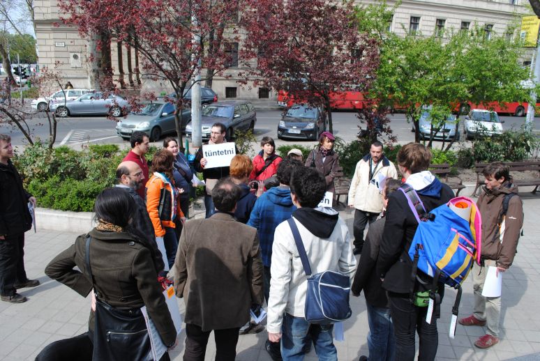 Terézvárosi és erzsébetvárosi LMP tagok is részt vettek a mai Kossuth téri TÜNTETÉS akción